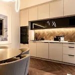 Acacia Luxury Apartamento *