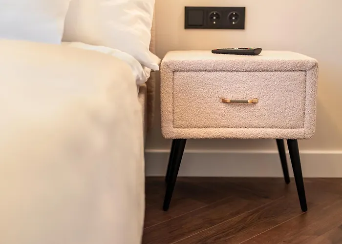 Acacia Luxury *